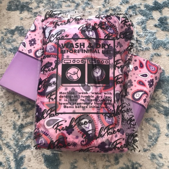 Fresh Face makeup remover towel - Picture 3 of 9